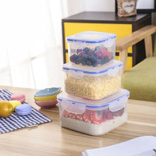 Kitchen storage containers, set of 3 with lockable lids.