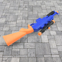 Kids' toy gun with arrows and shooting mechanism